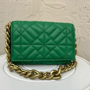 Zara green faux leather quilted shoulder bag with a gold-tone chunky chain strap